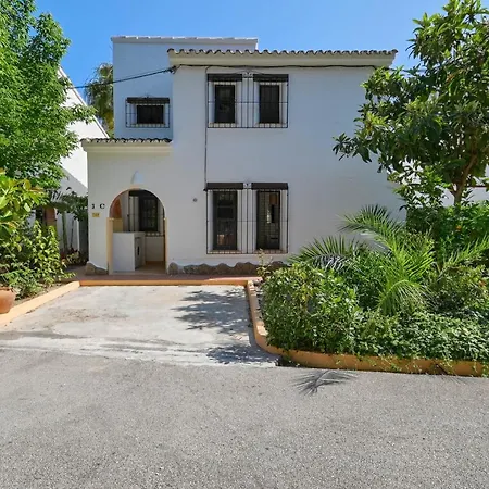 Holiday home Casa Kirsten *